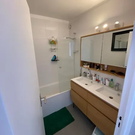 Spacious And Elegant 3 Bedrooms Near Metro And Bois De Vincennes Apartment Paris