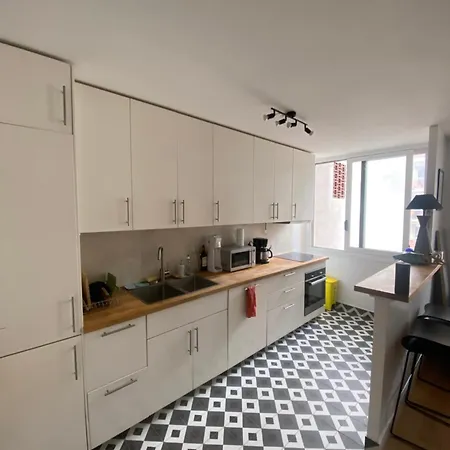 Spacious And Elegant 3 Bedrooms Near Metro And Bois De Vincennes