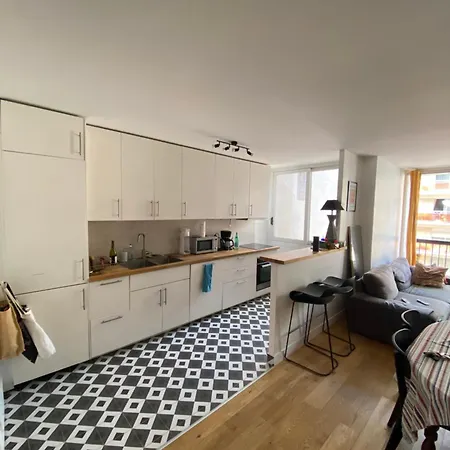 Spacious And Elegant 3 Bedrooms Near Metro And Bois De Vincennes Apartment *