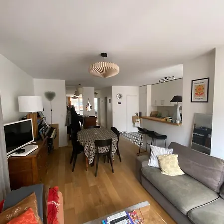 Apartment Spacious And Elegant 3 Bedrooms Near Metro And Bois De Vincennes *